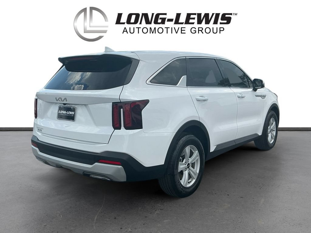 Used 2025 Kia Sorento LX FWD image 7