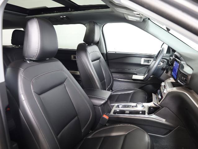 Certified 2023 Ford Explorer XLT w/ Equipment Group 202A image 11