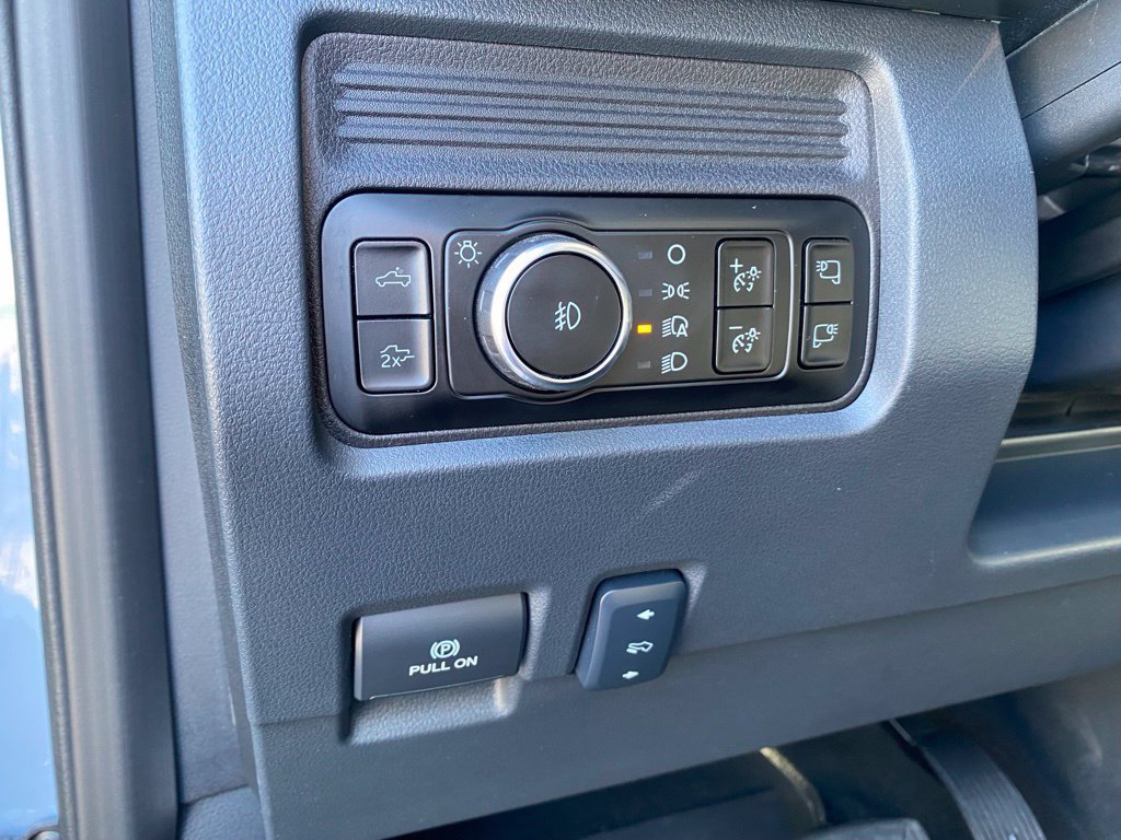 Certified 2025 Ford F250 Lariat w/ Black Appearance Package AWD/4WD image 16