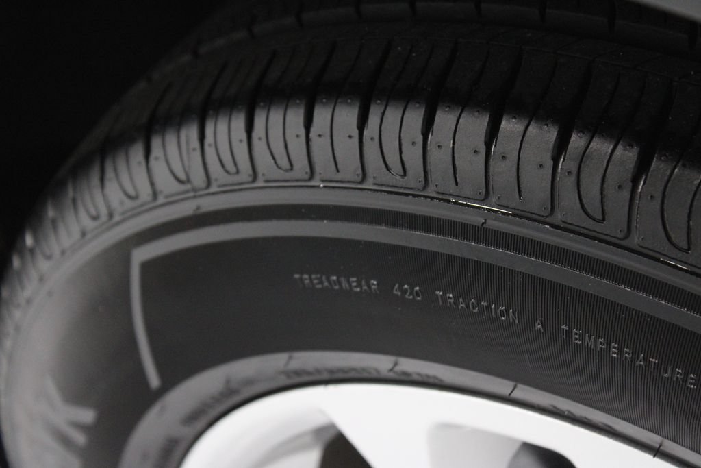 Certified 2021 Ford Escape SE FWD image 19