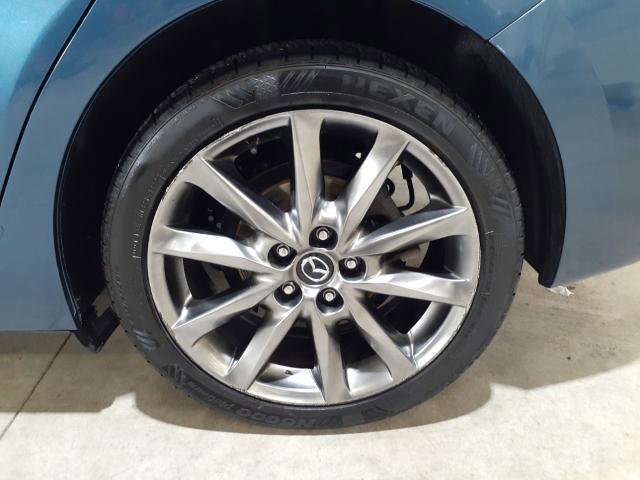Used 2018 MAZDA MAZDA3 Touring image 11
