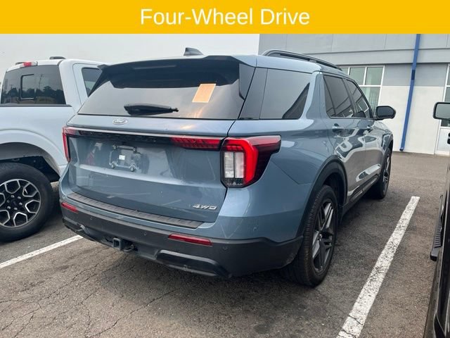 Certified 2025 Ford Explorer ST-Line w/ Premium Package AWD/4WD image 7