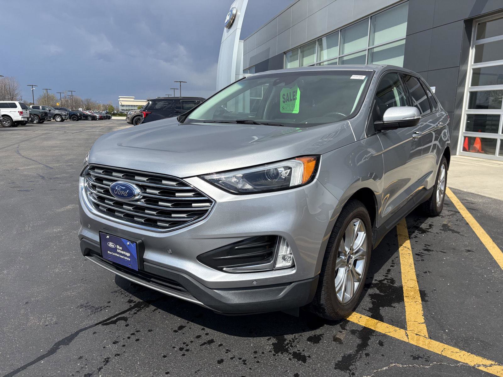 Certified 2022 Ford Edge Titanium AWD/4WD image 3