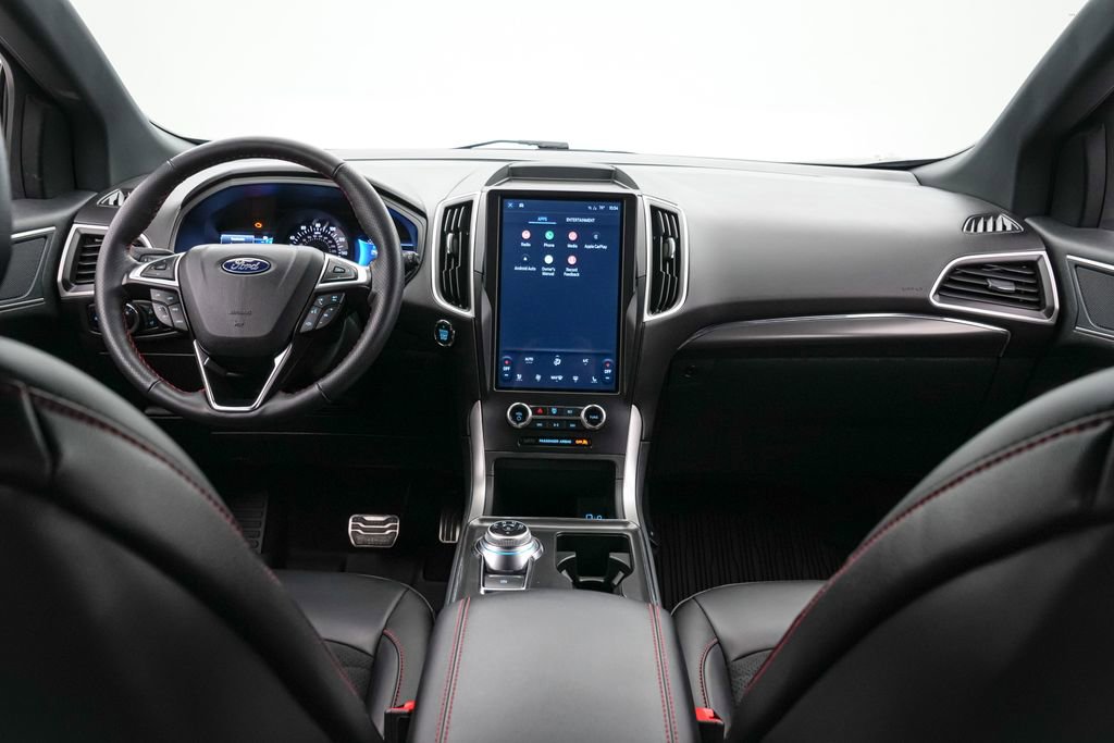 Certified 2024 Ford Edge ST-Line AWD/4WD image 17