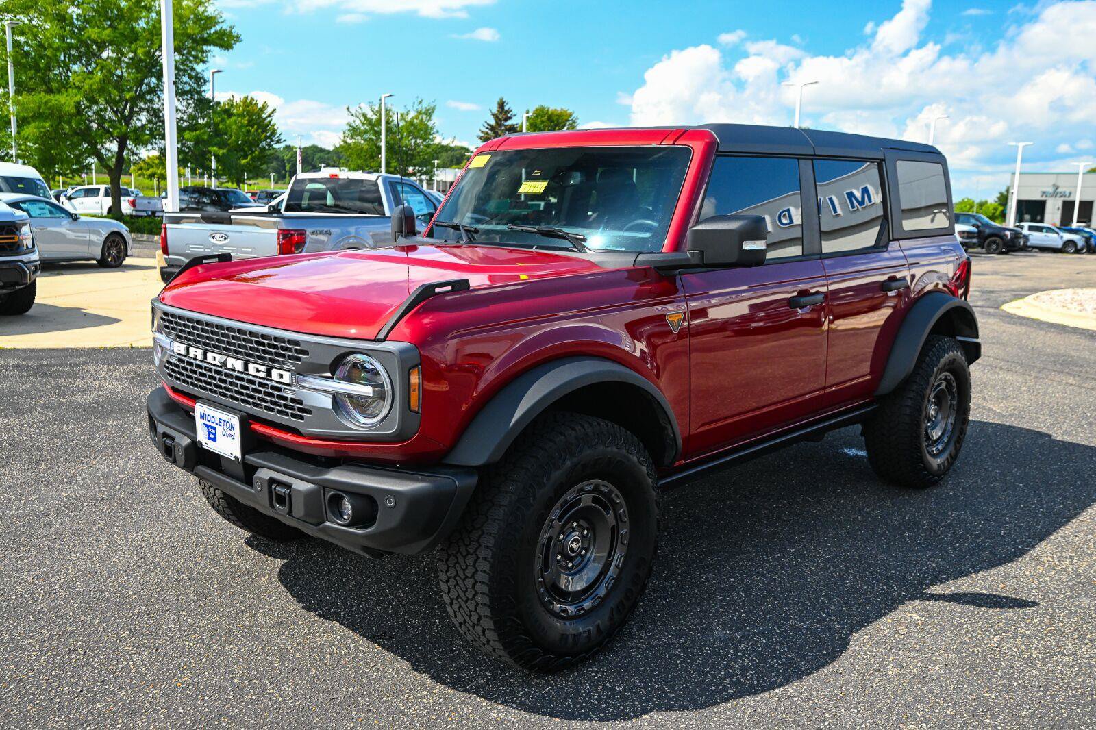 Certified 2025 Ford Bronco Badlands w/ Sasquatch Package AWD/4WD image 9