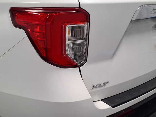 Certified 2023 Ford Explorer XLT w/ Equipment Group 202A AWD/4WD image 7