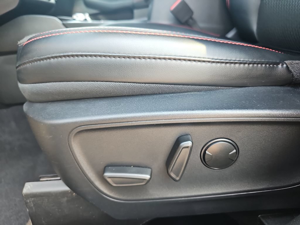 Certified 2026 Ford Escape ST-Line AWD/4WD image 27