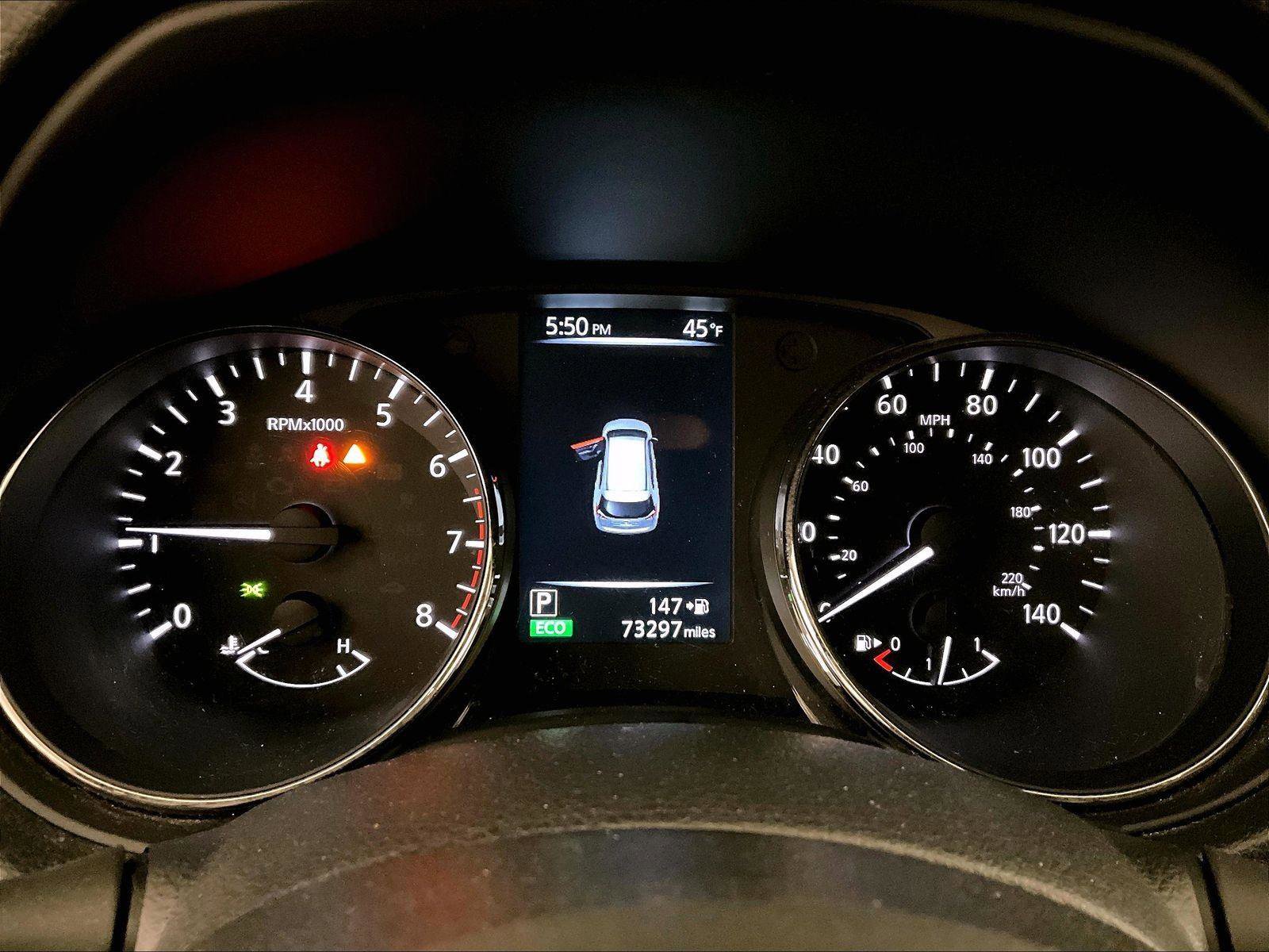 Used 2017 Nissan Rogue SV AWD/4WD image 19