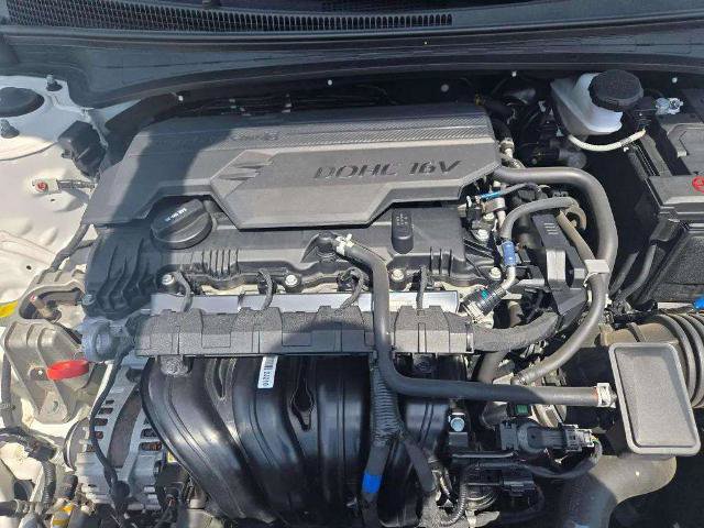 Used 2024 Hyundai Elantra SEL w/ Convenience Package FWD image 27
