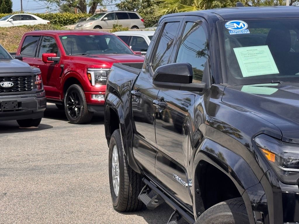 Used 2025 Toyota Tacoma SR5 RWD image 5