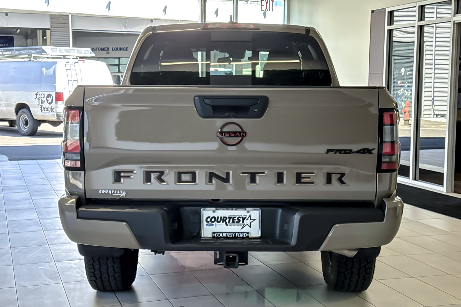 Used 2023 Nissan Frontier PRO-4X w/ Tow Package AWD/4WD image 5
