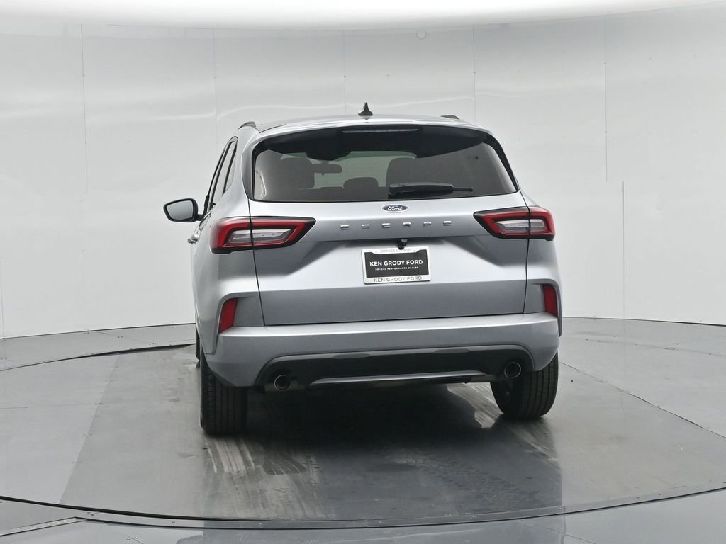 Certified 2024 Ford Escape ST-Line w/ Cold Weather Package image 16