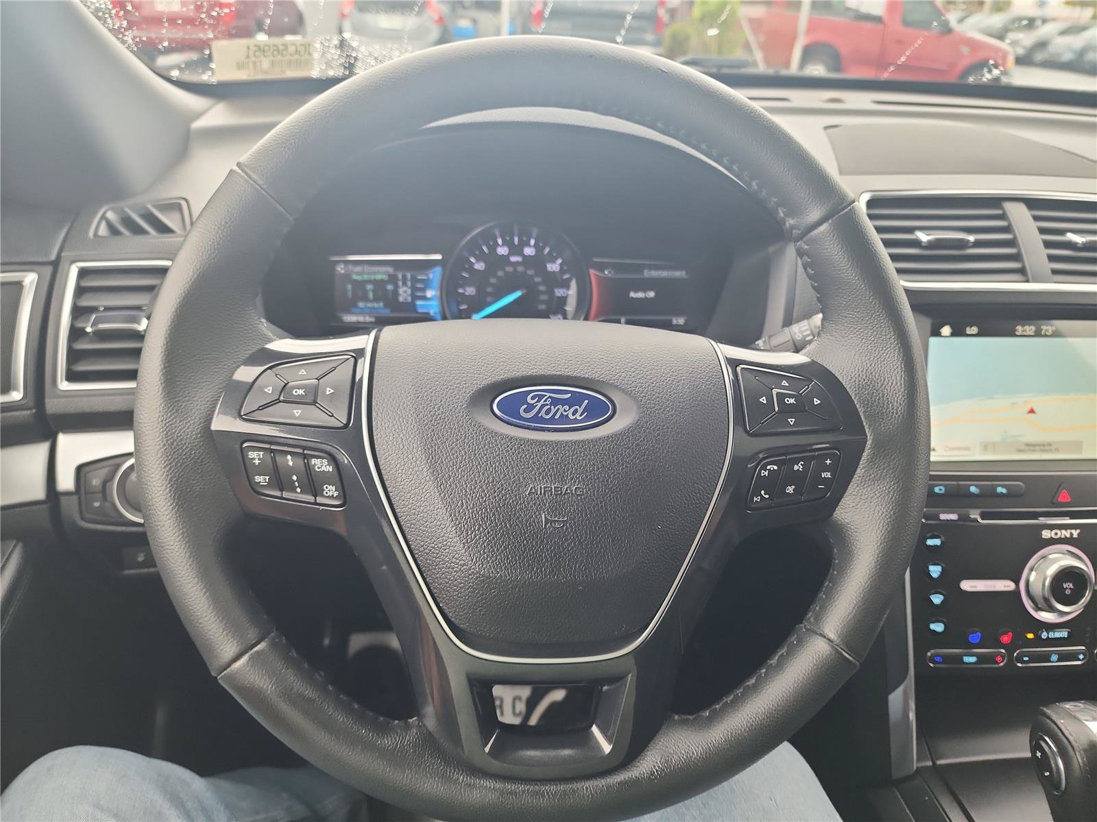 Certified 2018 Ford Explorer Limited w/ Equipment Group 301A AWD/4WD image 30