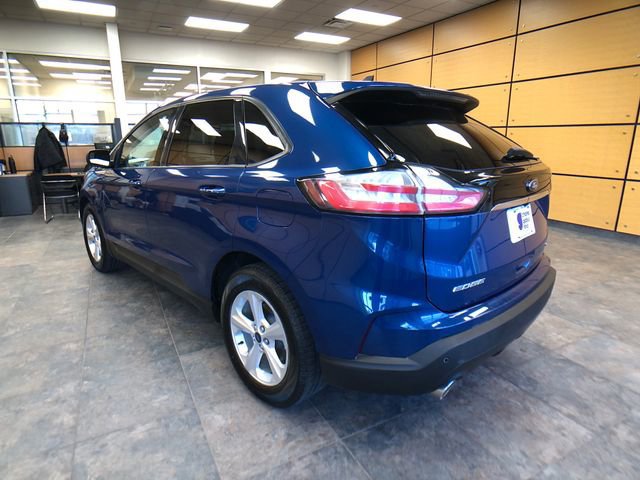 Certified 2020 Ford Edge SE image 4