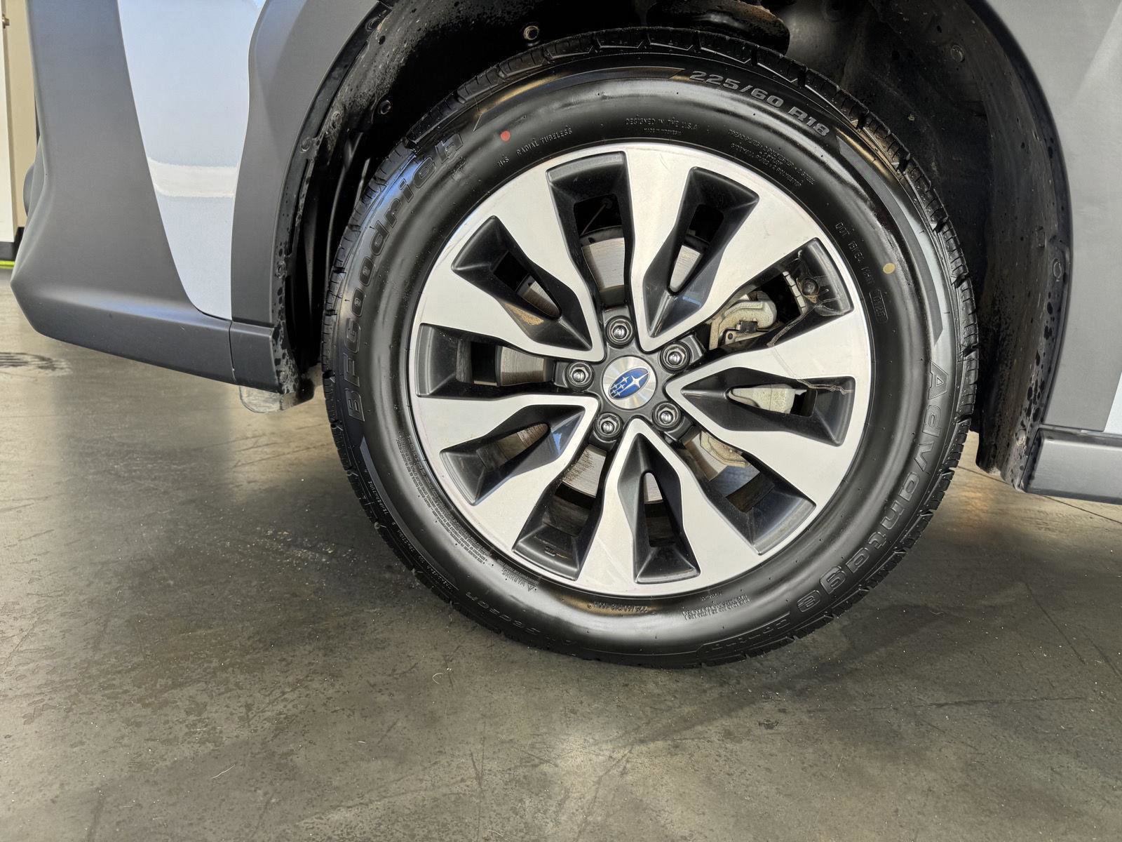 Used 2025 Subaru Outback Limited AWD/4WD image 10