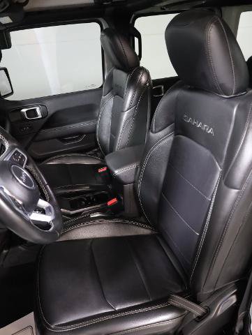 Used 2022 Jeep Wrangler Unlimited Sahara w/ Cold Weather Group AWD/4WD image 8