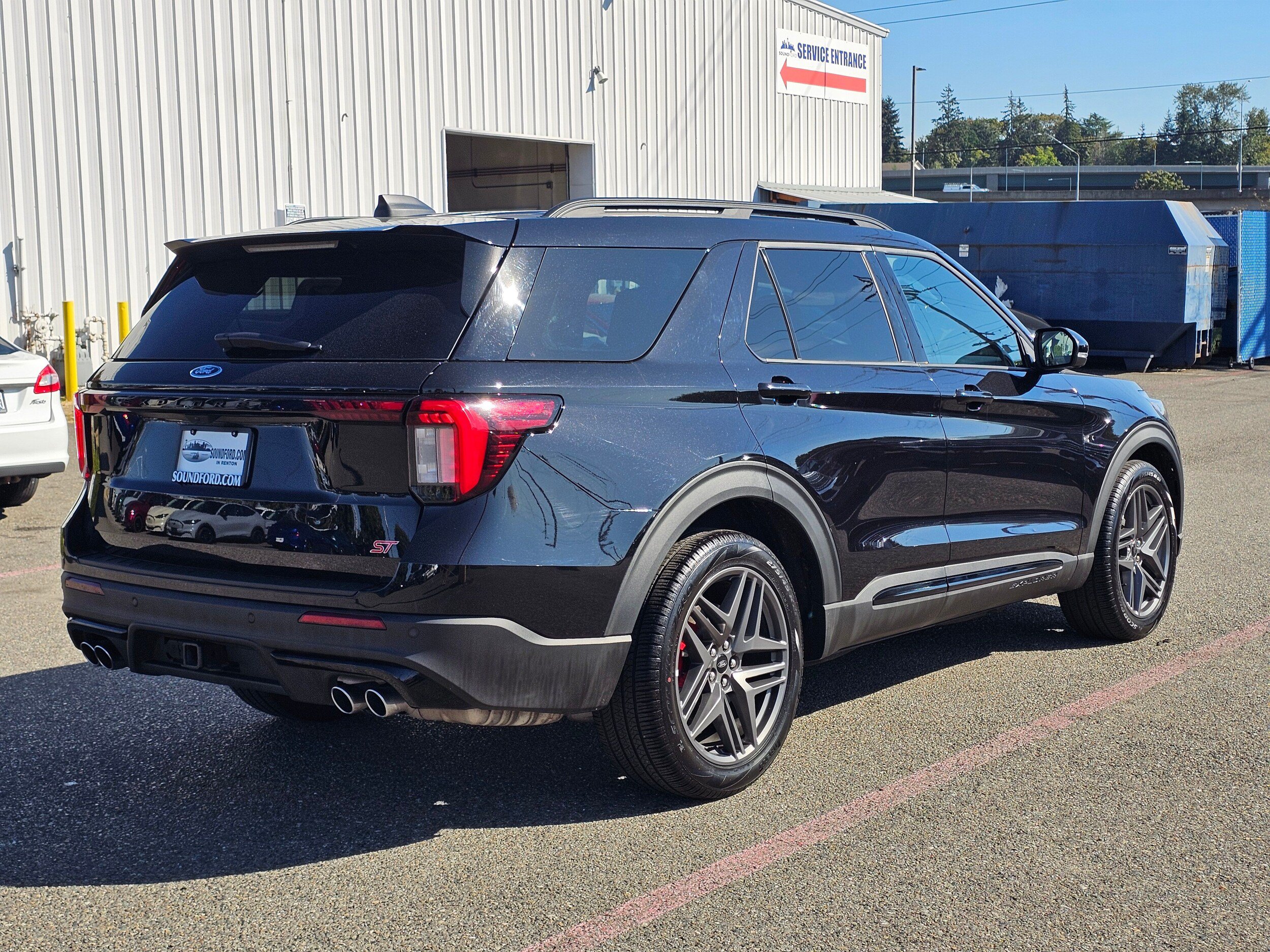 Certified 2025 Ford Explorer ST w/ Sun And Sound Package AWD/4WD image 5