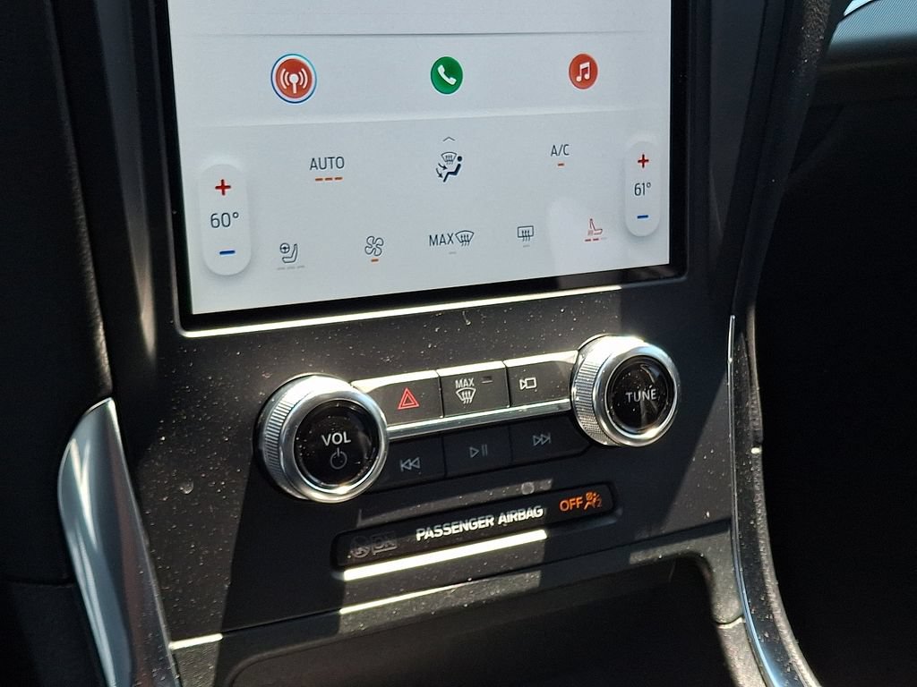 Certified 2024 Ford Edge Titanium AWD/4WD image 17