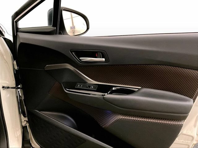 Used 2019 Toyota C-HR FWD image 23