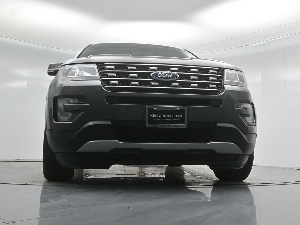 Certified 2017 Ford Explorer XLT w/ Equipment Group 202A image 48