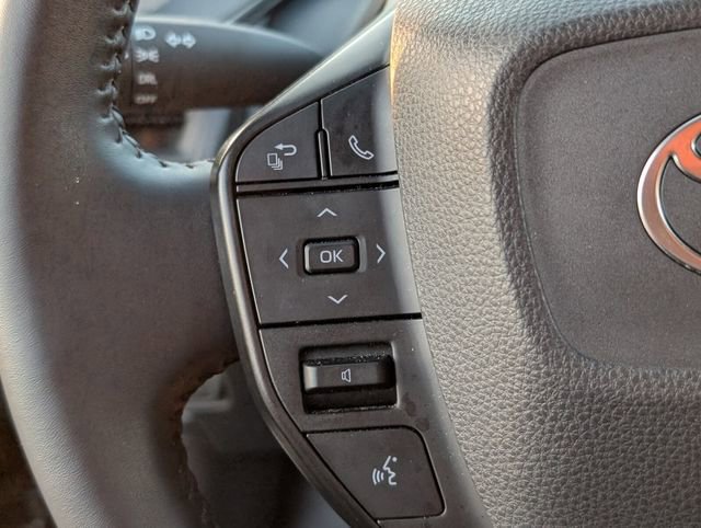 Used 2025 Toyota Prius LE image 22