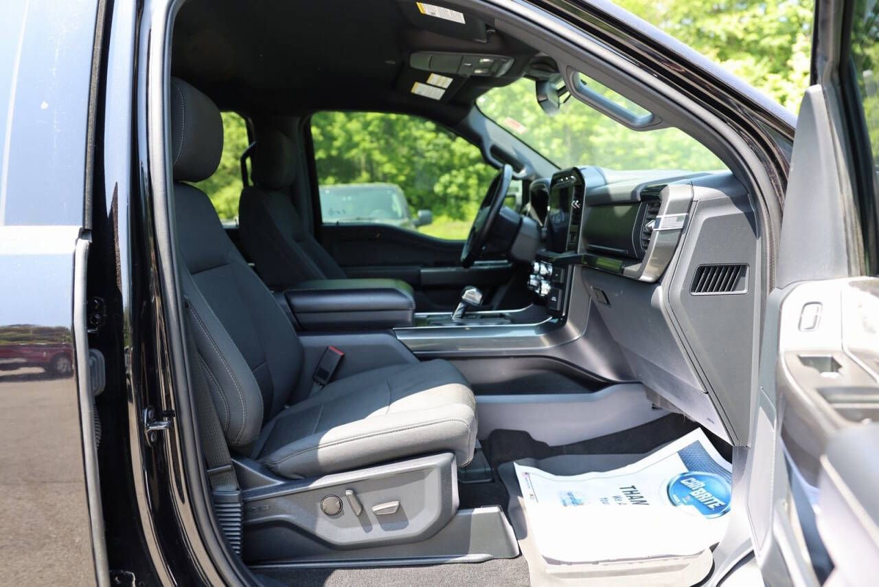 Certified 2022 Ford F150 XLT w/ Equipment Group 302A High image 10