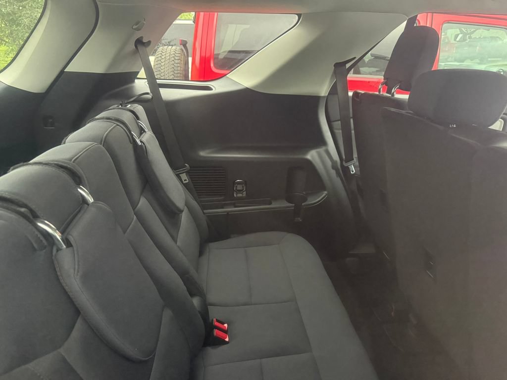 Certified 2025 Ford Explorer Active AWD/4WD image 12