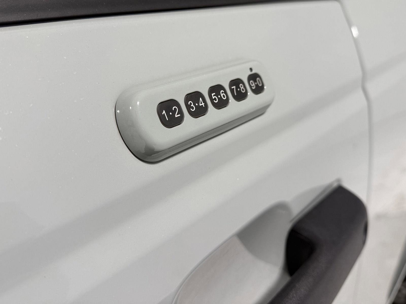 Certified 2023 Ford Bronco Black Diamond image 25