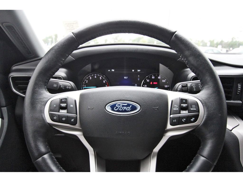 Certified 2023 Ford Explorer XLT w/ Equipment Group 202A RWD image 17