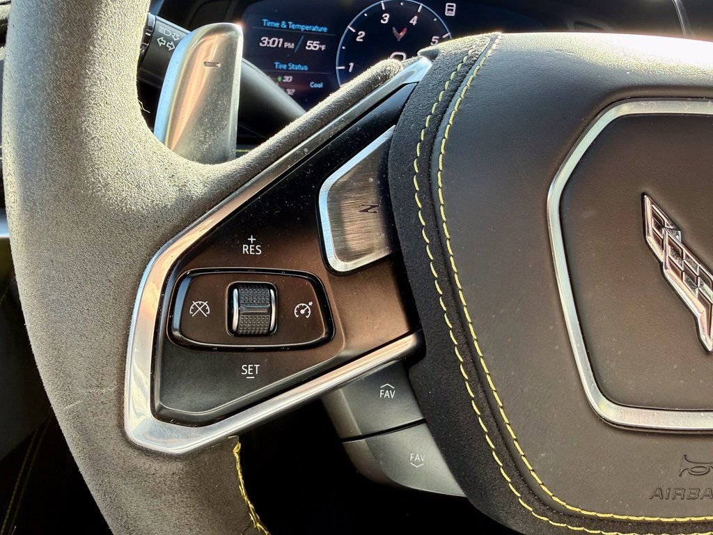 Used 2021 Chevrolet Corvette Stingray Premium Cpe w/ Z51 Performance Package image 21