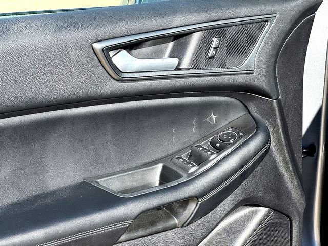 Certified 2021 Ford Edge SE image 9