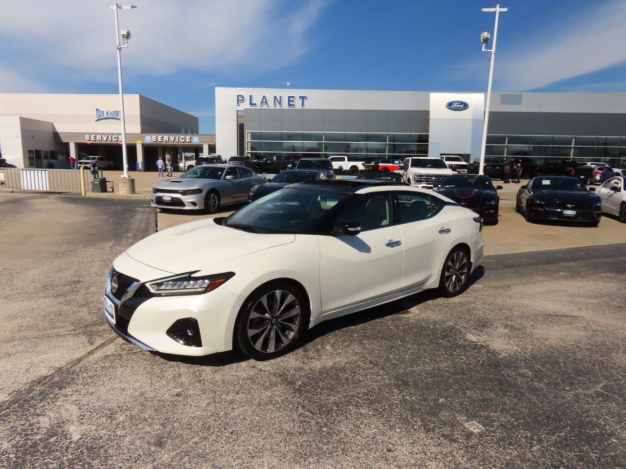 Used 2023 Nissan Maxima Platinum w/ Sport Mat Group image 2