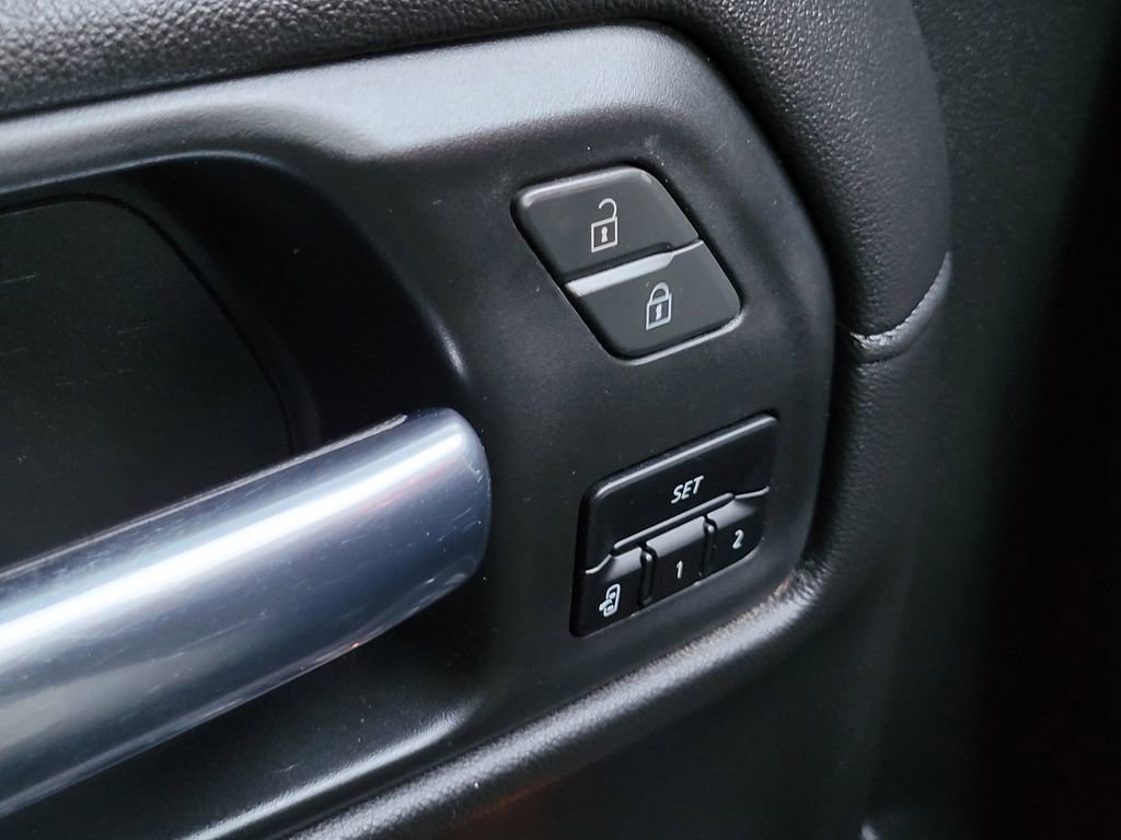 Used 2020 Chevrolet Silverado 1500 LTZ image 26