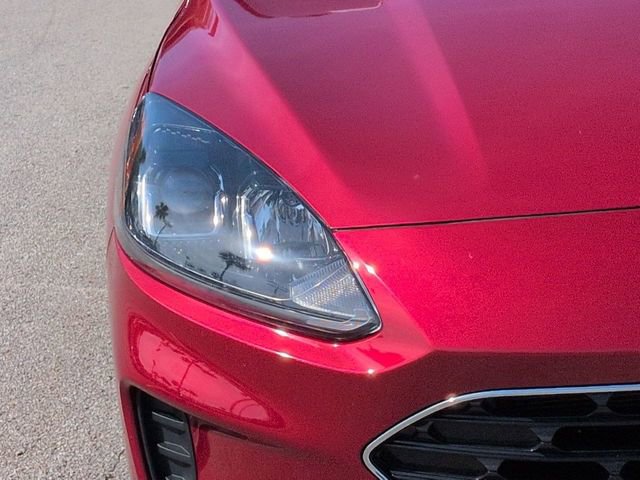 Certified 2022 Ford Escape SE w/ SE Sport Appearance Package image 10