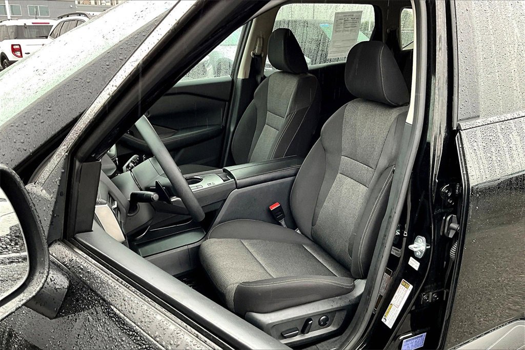 Used 2024 Nissan Rogue SV image 23