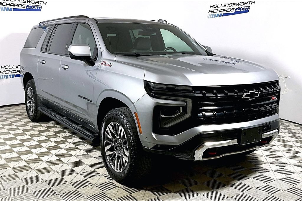 Used 2025 Chevrolet Suburban Z71 AWD/4WD image 3
