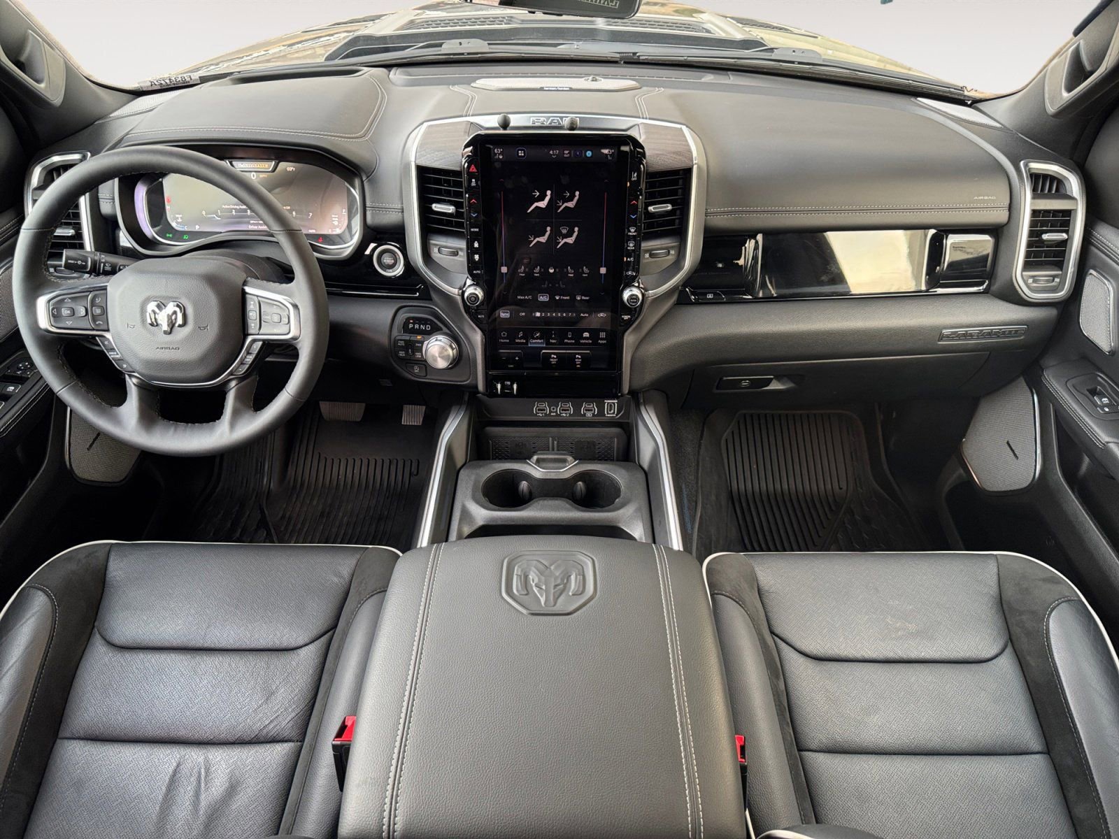 Used 2025 RAM 1500 Laramie w/ Night Edition image 10