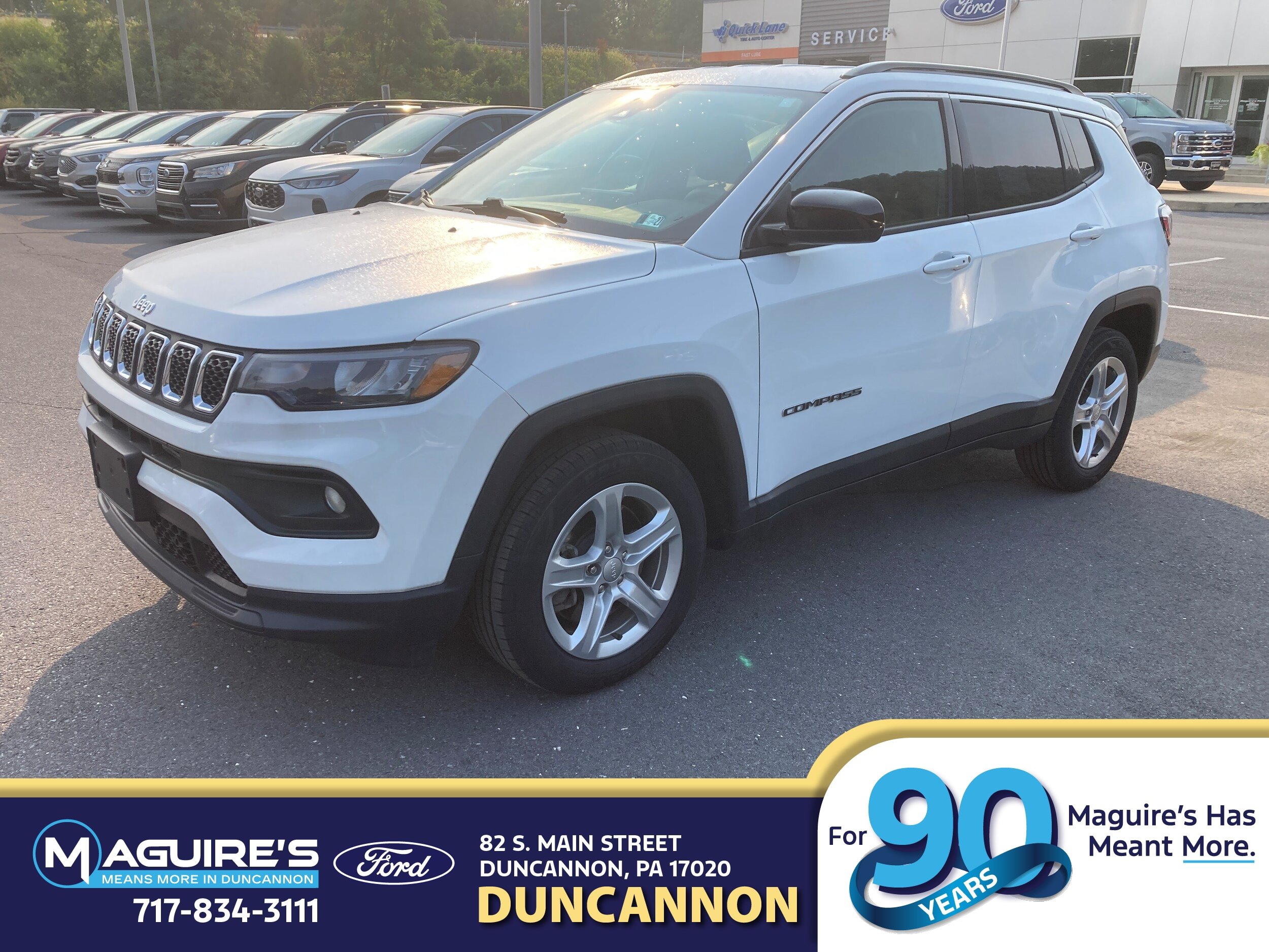Used 2023 Jeep Compass Latitude w/ Convenience Group AWD/4WD image 1