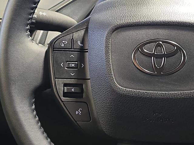 Used 2023 Toyota Prius LE AWD/4WD image 22