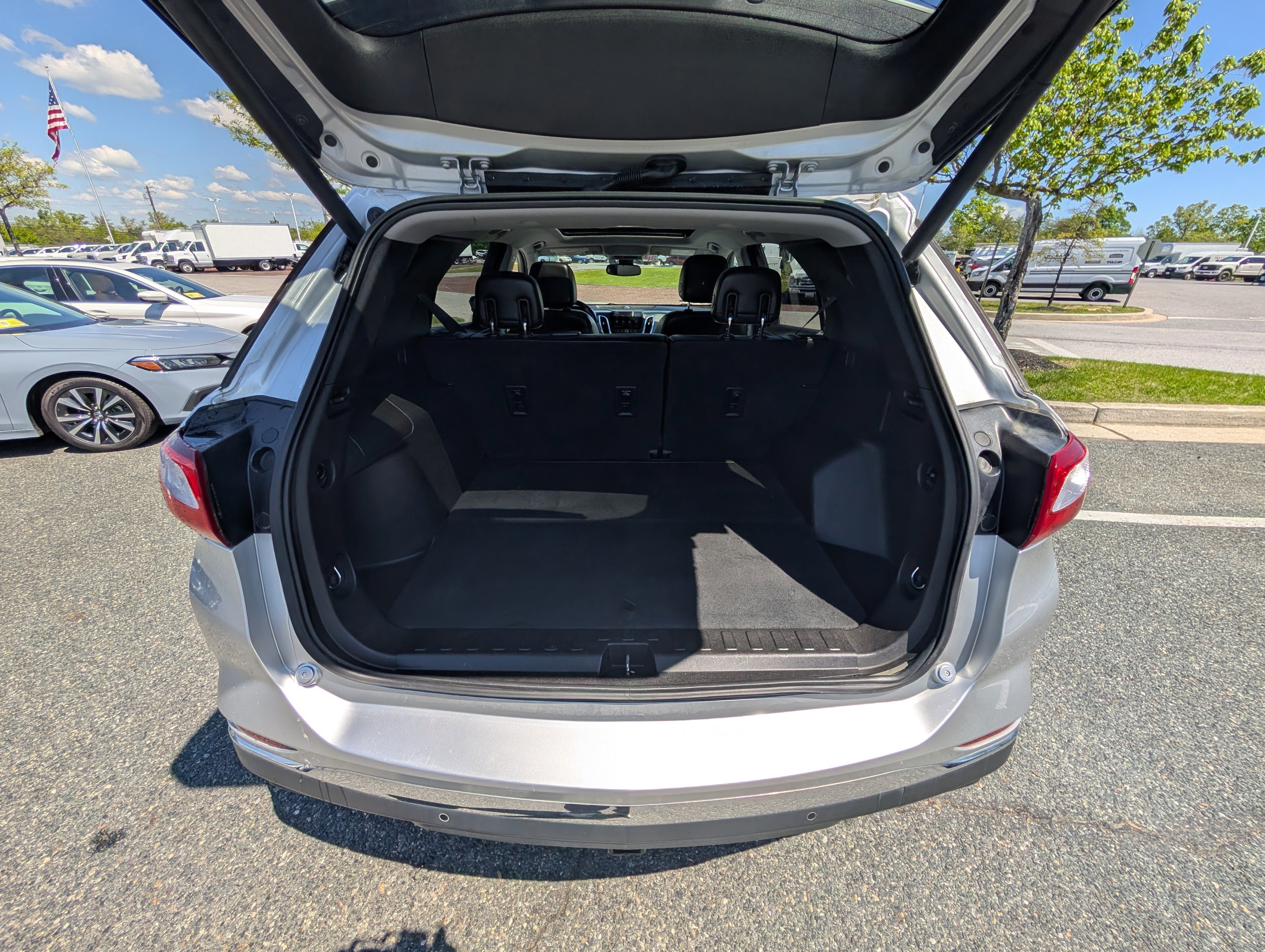 Used 2019 Chevrolet Equinox Premier AWD/4WD image 12