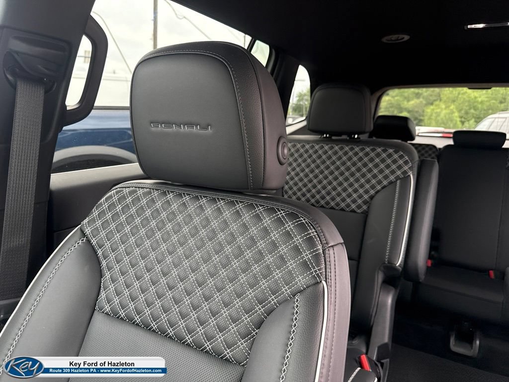 Used 2024 GMC Acadia Denali w/ Super Cruise Package AWD/4WD image 29