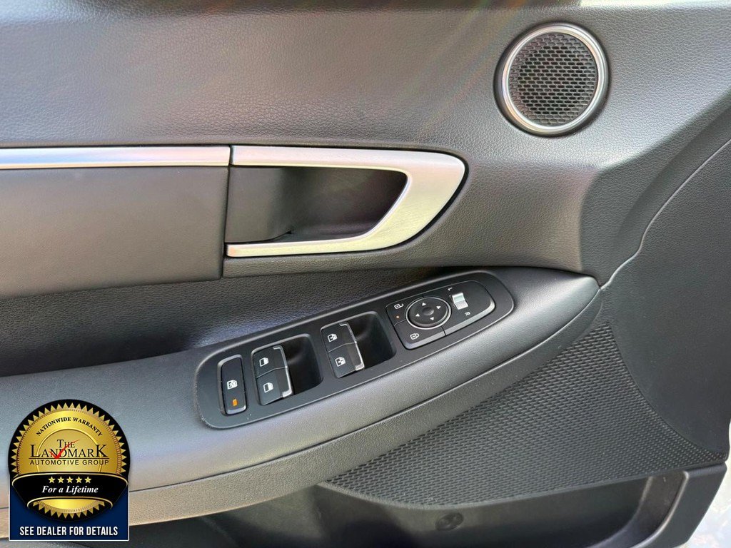 Used 2025 Hyundai Sonata SEL FWD image 8