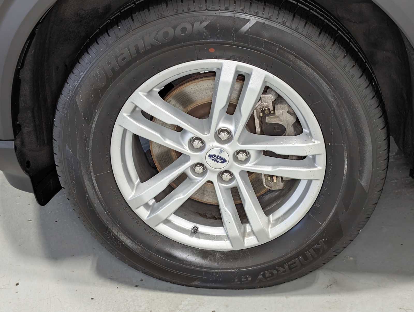 Certified 2023 Ford Explorer XLT image 3