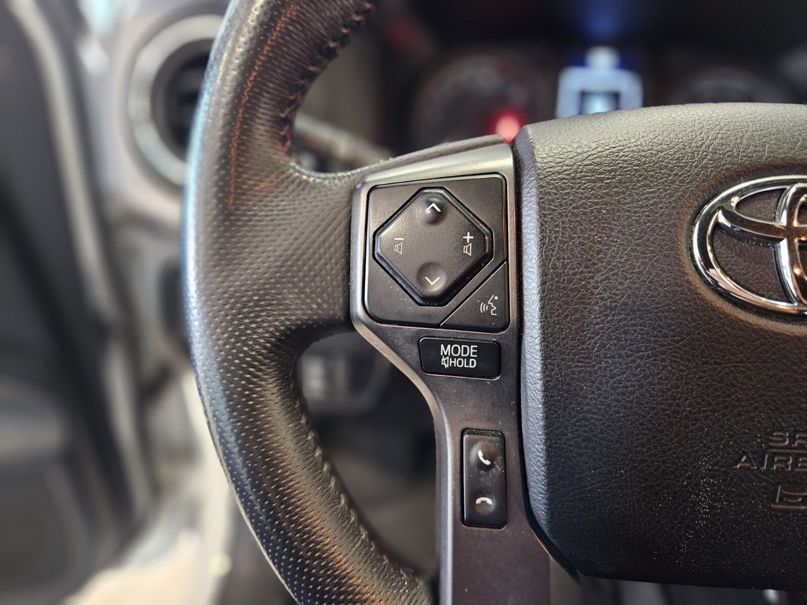 Used 2021 Toyota Tacoma TRD Off-Road w/ Technology Package image 27