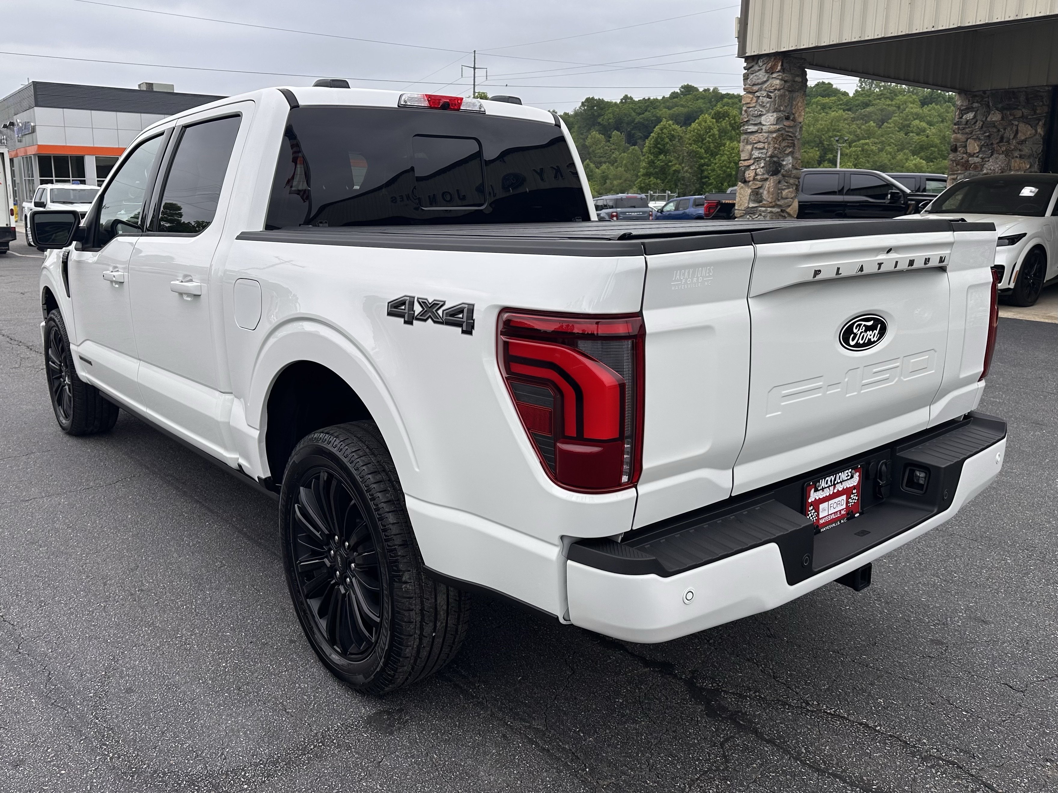 Certified 2025 Ford F150 Platinum w/ Equipment Group 702A High AWD/4WD image 8