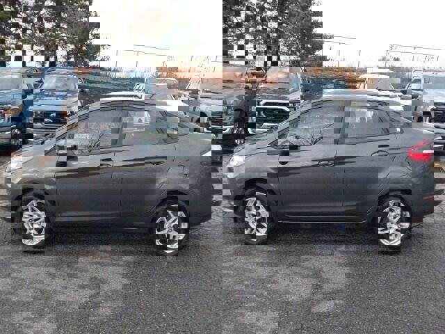 Certified 2018 Ford Fiesta SE image 5
