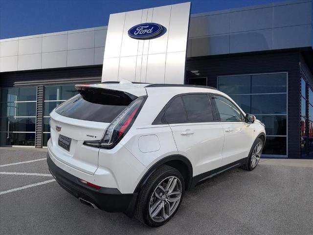 Used 2023 Cadillac XT4 Sport image 3