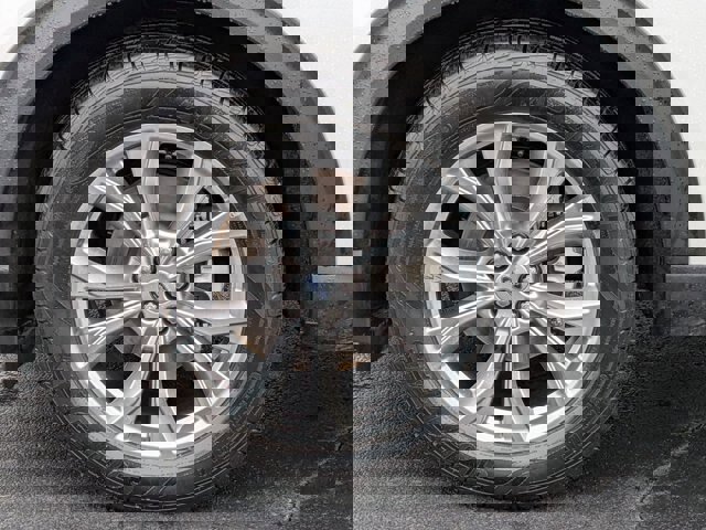 Certified 2023 Ford Explorer XLT w/ Equipment Group 202A image 9