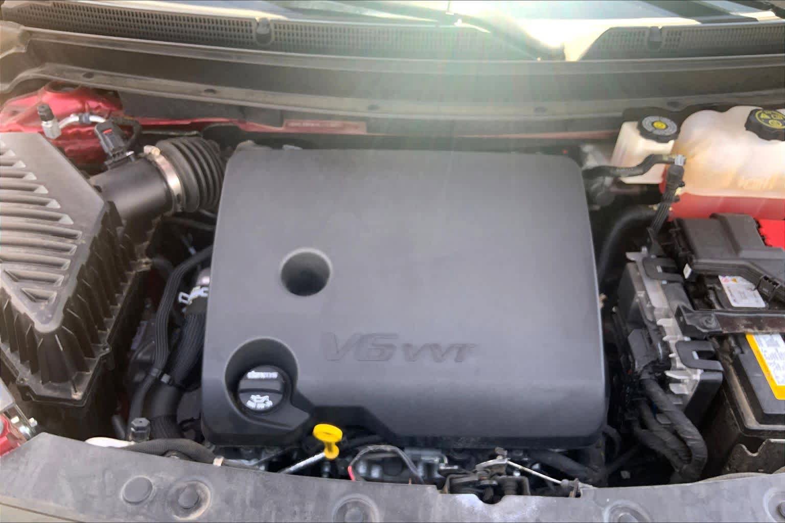 Used 2024 Buick Enclave Premium AWD/4WD image 32