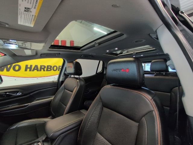 Used 2022 GMC Acadia AT4 image 32